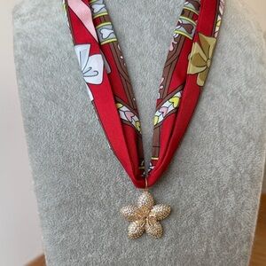 JBloom Fashion Trendy Elegant Gold Flower Pendant Red Scarf Necklace